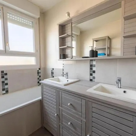 Logement Entier A 公寓 *